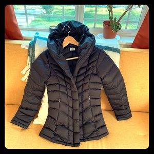 Patagonia hooded puffer, size XS